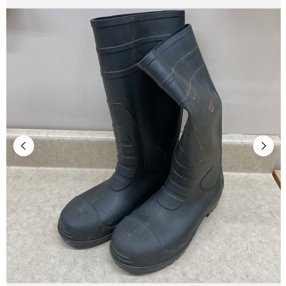 Rubber Work Rain Barn Boots US 9 Waterproof